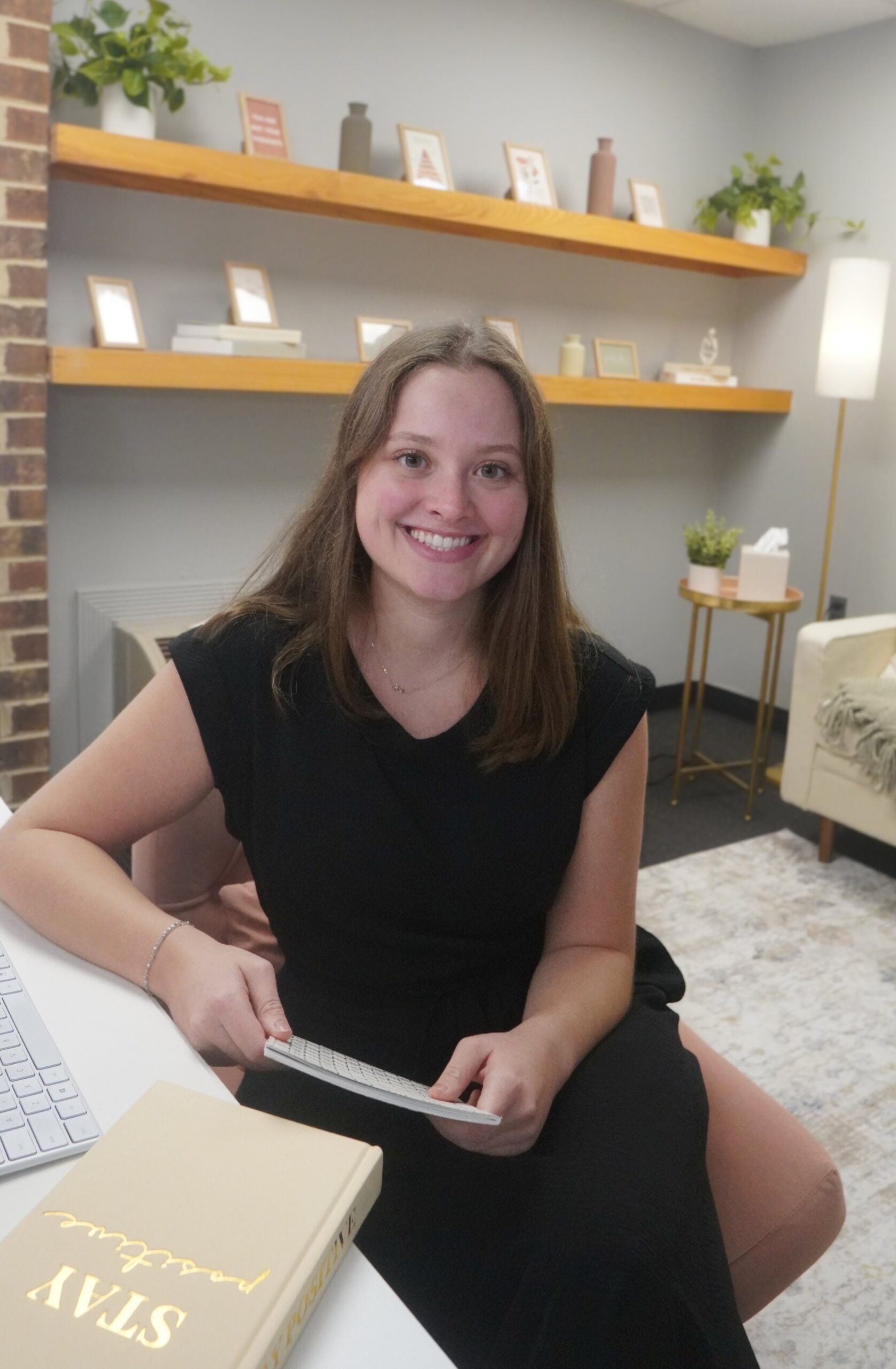 Professional headshot of Kim Rippy, LPC, trauma specialist offering EFIT therapy for trauma, therapy for complex trauma, and therapy for anxiety in Burke, Virginia. Clinicial Supervisor for licensed residents in counseling and residents in family and marriage therapy