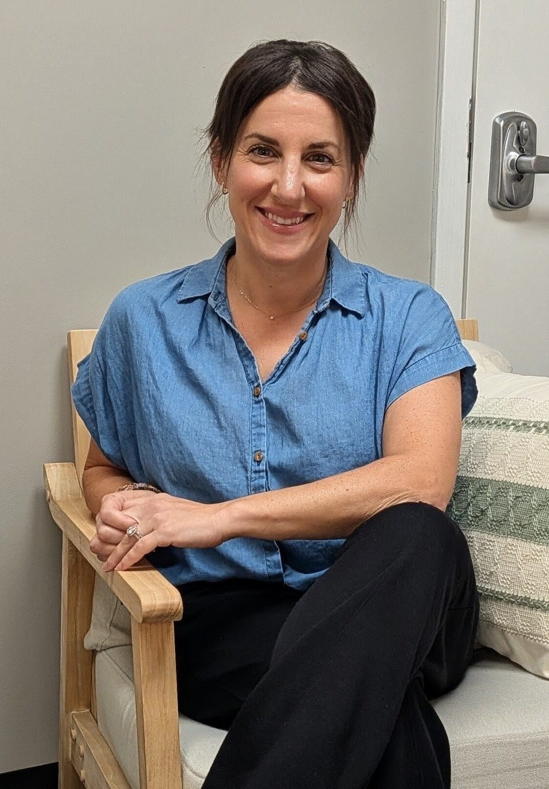 Trish Reyes, BA, therapist in Burke, Virginia for adults, couples, and families