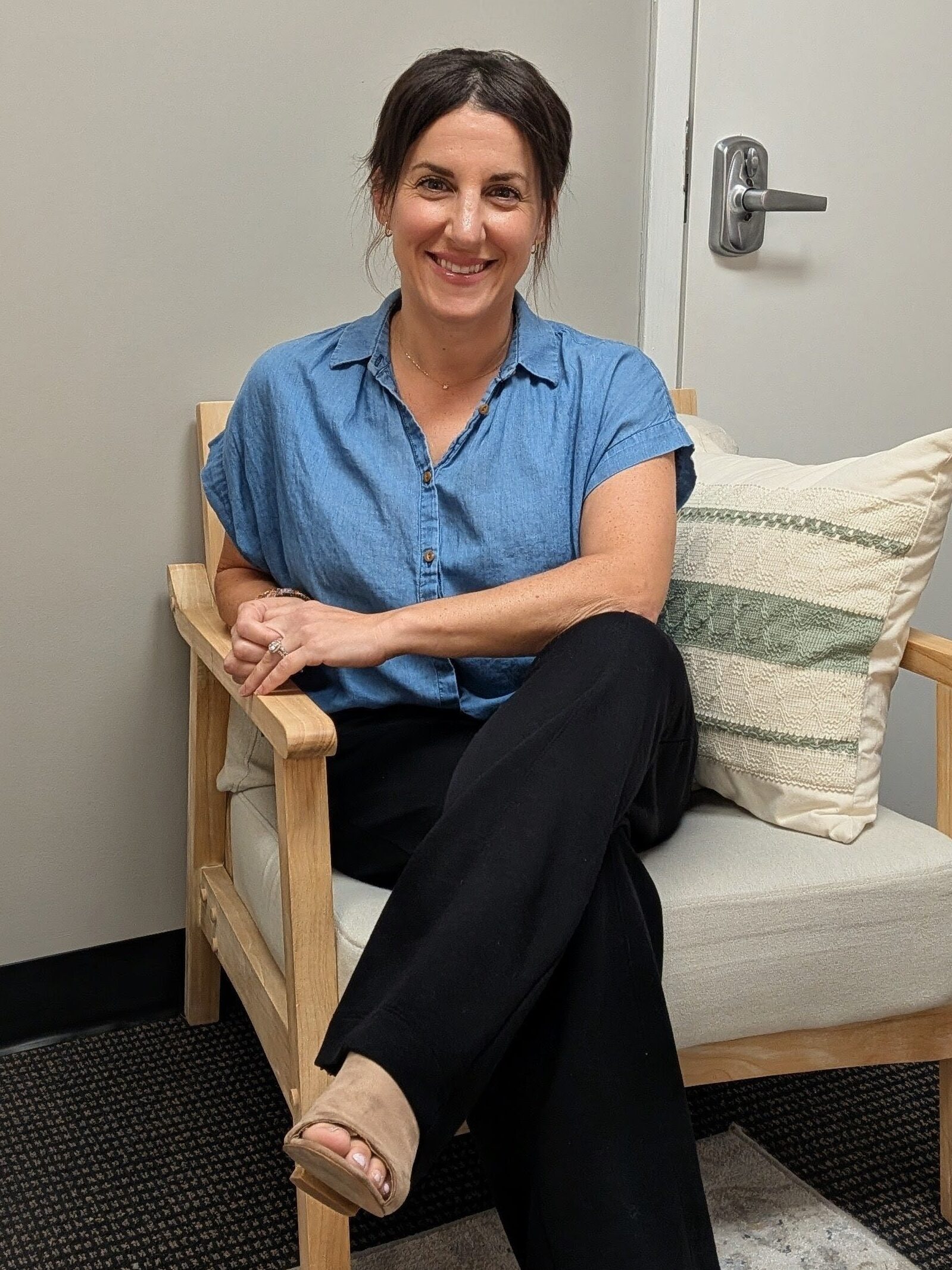 Trish Reyes, BA, therapist in Burke, Virginia for adults, couples, and families